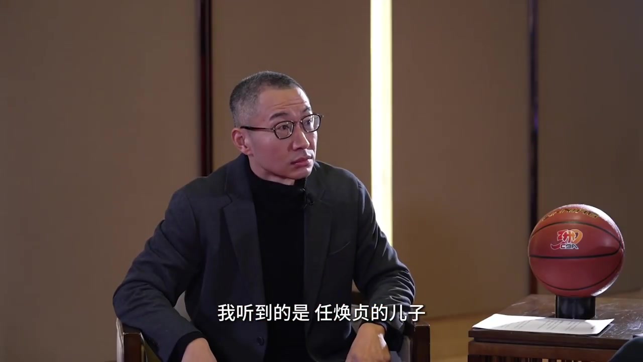 姚明：由于少年的心氣兒 有次和大郅擦肩而過時(shí)互相裝沒看見